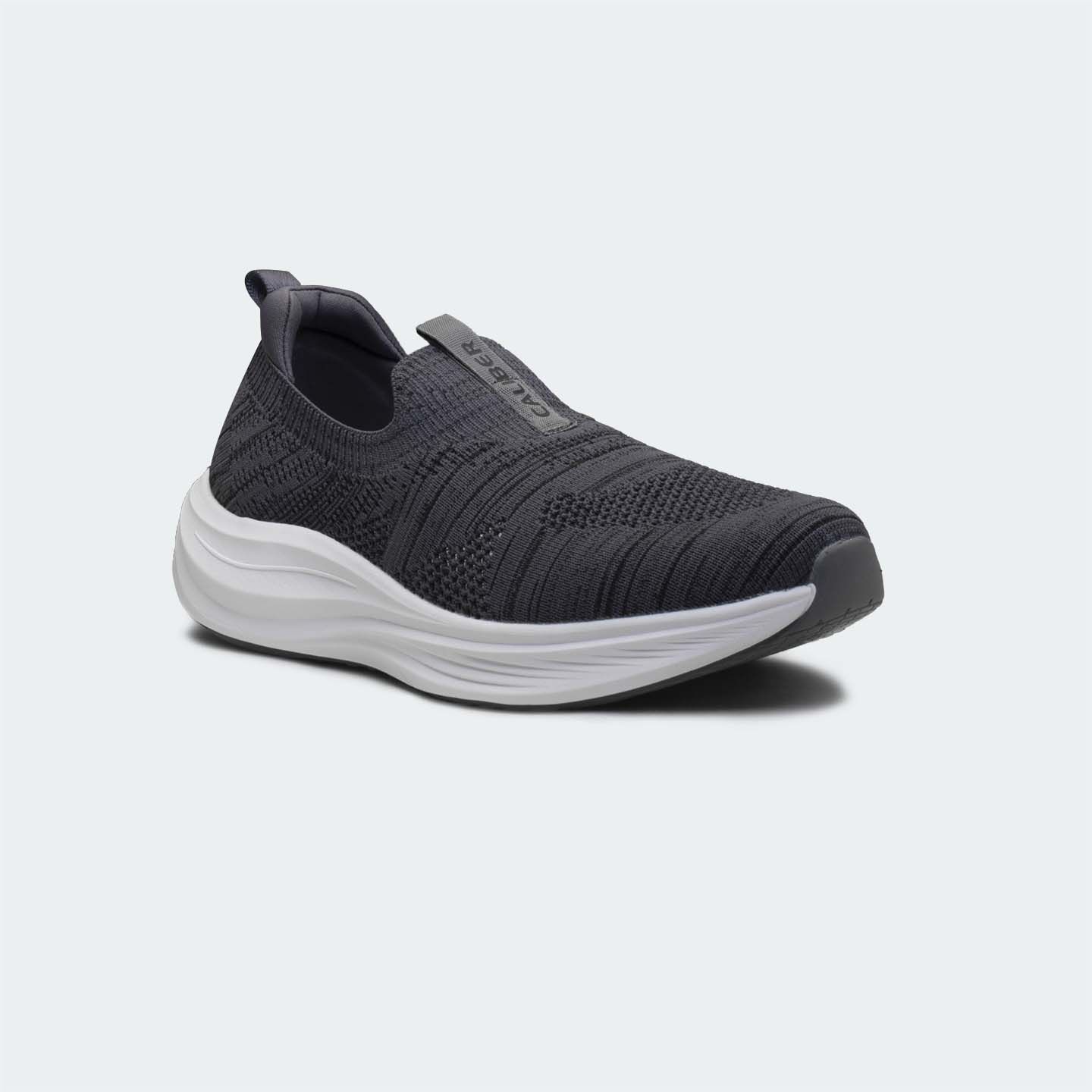 Grey Sports Shoes for Men (AEROKNIT 755)
